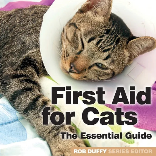 First Aid for Cats: The Essential Guide - Paperback